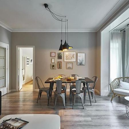 Magnificent 4 Bedroom Apartment In Eixample Βαρκελώνη Εξωτερικό φωτογραφία