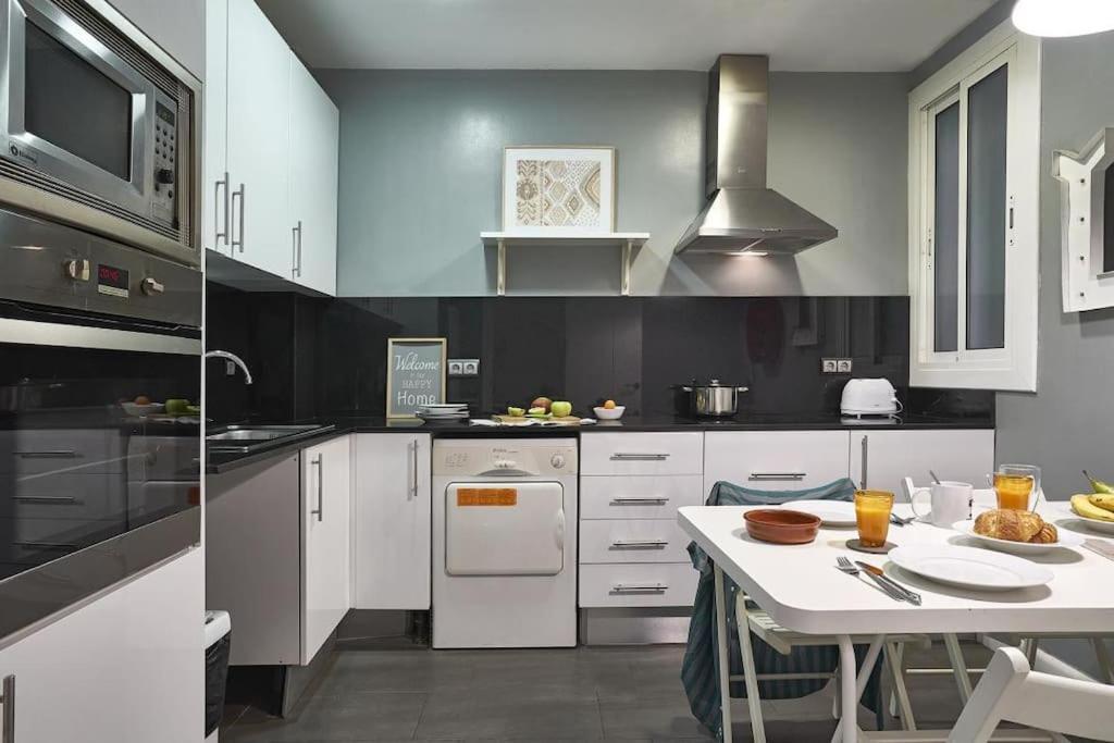 Magnificent 4 Bedroom Apartment In Eixample Βαρκελώνη Εξωτερικό φωτογραφία