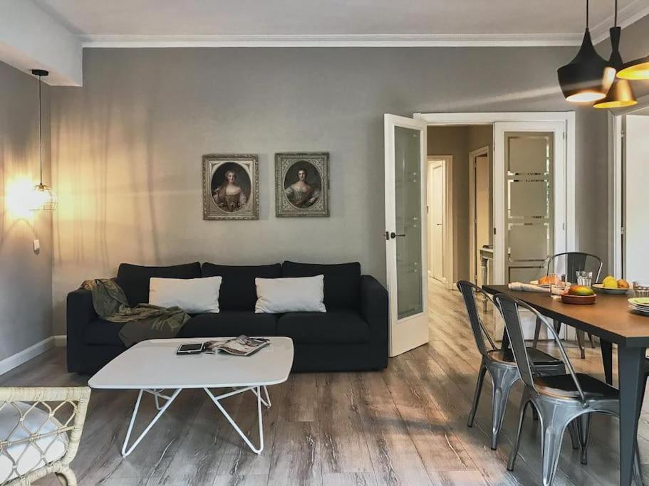 Magnificent 4 Bedroom Apartment In Eixample Βαρκελώνη Εξωτερικό φωτογραφία